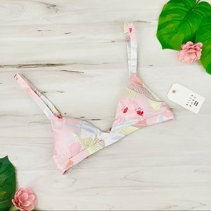 Billabong Tropical Bikini Top 🏝👙